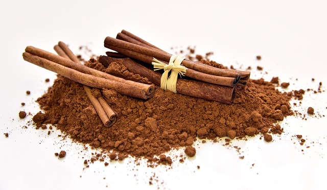 El Dulce Ritual que Abre Caminos: Soplando Canela para la Abundancia