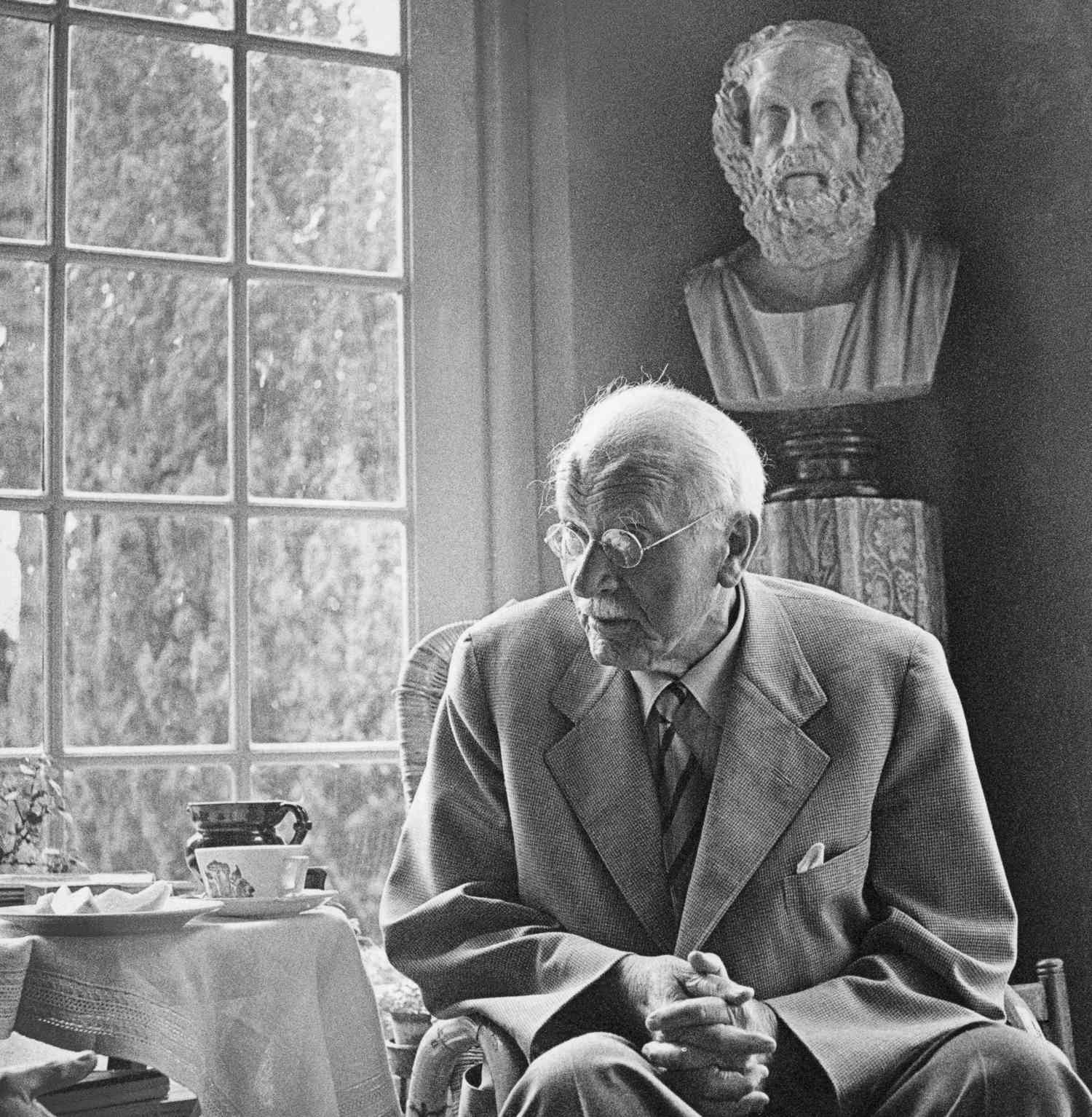 Descubriendo tu espiritualidad a través de los Arquetipos desde el enfoque de Carolyn Myss y Carl jung